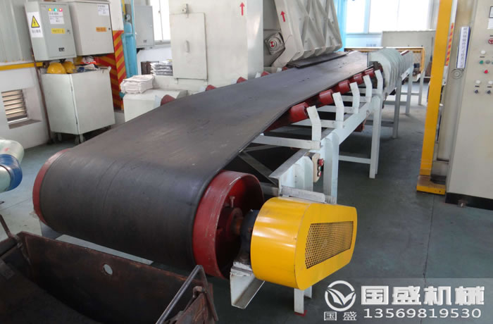 礦石帶式輸送機(jī) 礦石帶式輸送機(jī)
